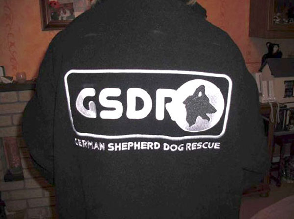 gsdr fleece with large logo on back