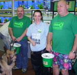 gsdr volunteers fundraising at pets at home
