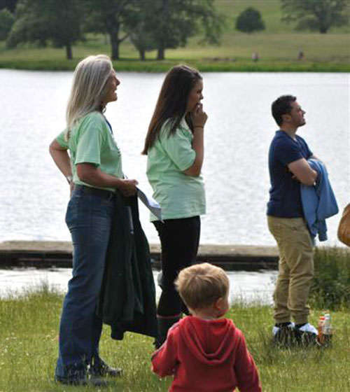 jayne and alice watching Mark jump