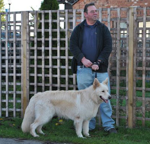 dave with white gsd blade