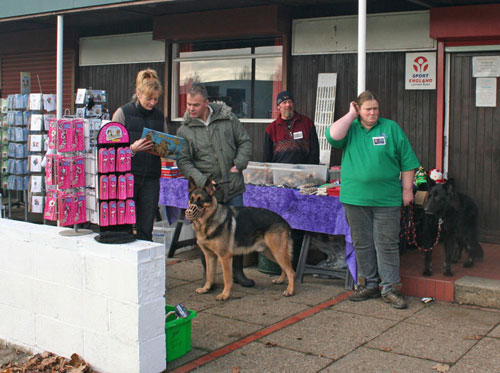 rescue volunteers on the stand
