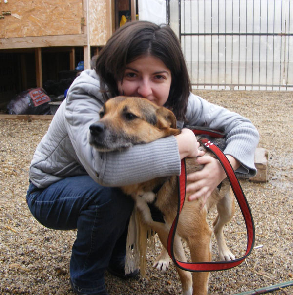 Smiley saying goodbye to one of his rescuers