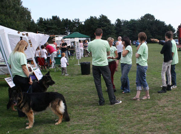 gsdr volunteers at the stand