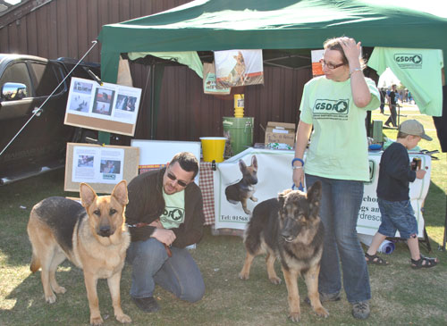 gsdr volunteers manning the stand